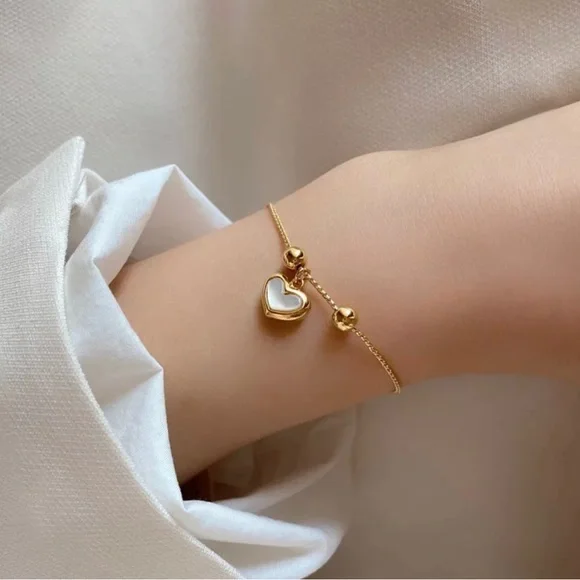 None | Jewelry | New 8k Gold Plated Heart Bracelet | Poshmark